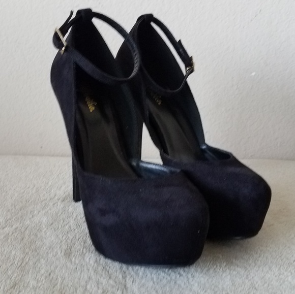 Women's Ankle Strap Pumps- Black/size 9 - Picture 3 of 6